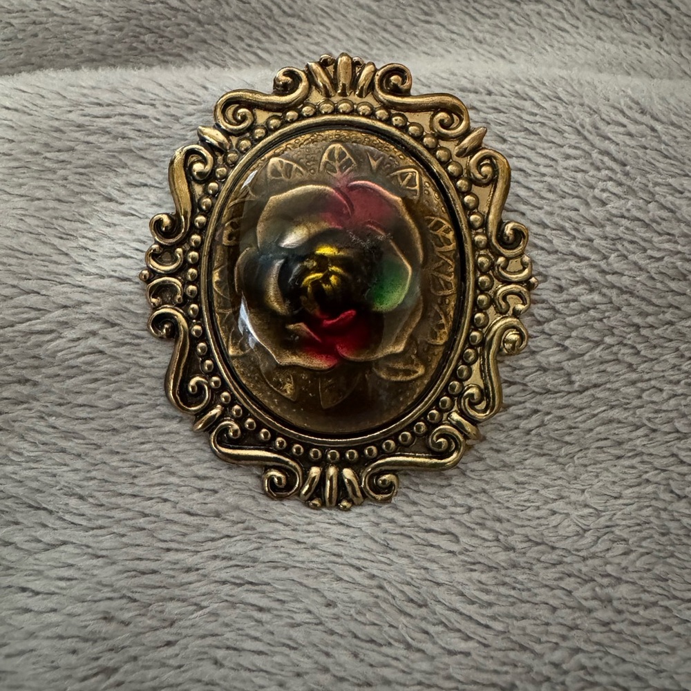Vintage 80’s  Bronze Tone  Brooch with Multicolor Rose Design (Fashion)